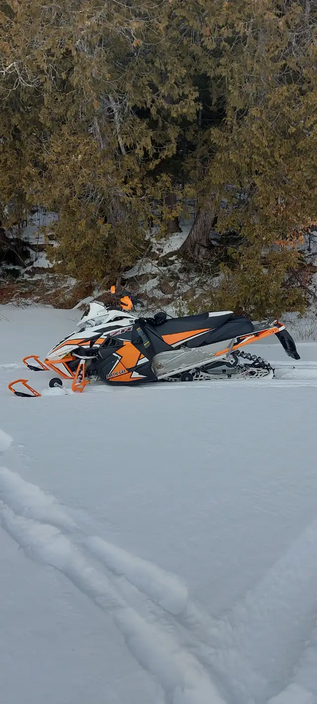 Arctic Cat ZR9000, 2016,1100cc,4-temps,(6600km) in Snowmobiles in Trois-Rivières - Image 3