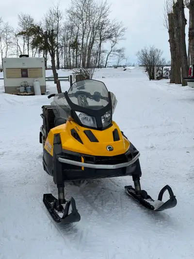 2013 Tundra Sport 600 ace 137" track 4894km great shape Heated handgrips and trottle New front shock...