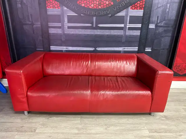 Red Leather Loveseat/Sofa520776624375091205