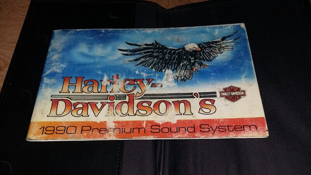 HARLEY DAVIDSON 1990 * LIVRE DU RADIO * dans Routières  à Ville de Montréal