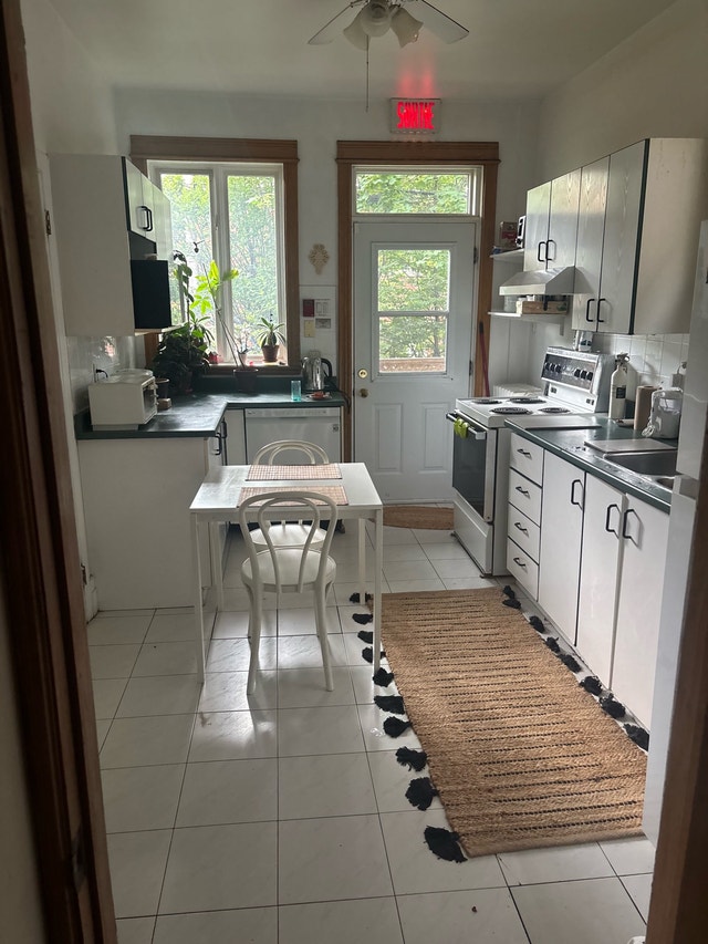 5505 Chem. de la Côte St Luc — photo 3