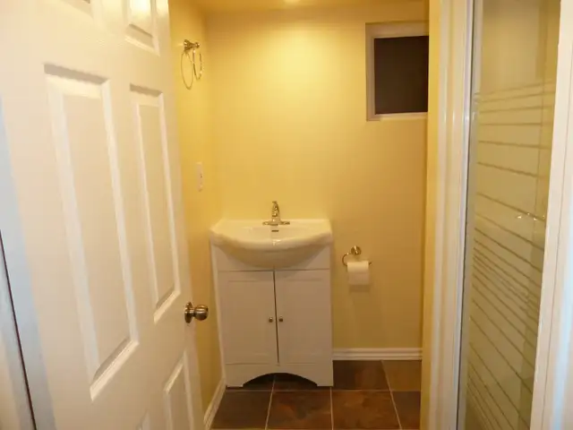 4 Bedroom+ 1 Office House Facing Exhibition Park!! in Long Term Rentals in Guelph - Image 19
