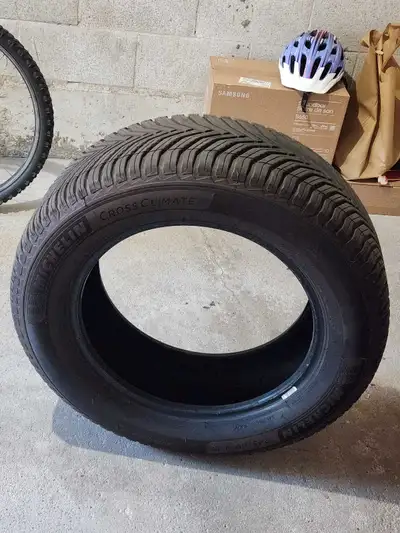 Selling a "single" Michelin Cross Climate 2 tire, size 245/60/R18. This is an all-weather tire that...