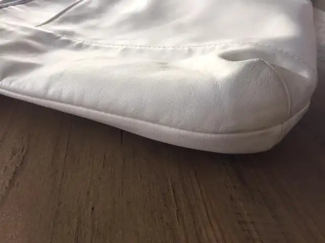 Vintage Coach Super Soft Leather crossbody shoulder Bag in Women's - Bags & Wallets in Markham / York Region - Image 10