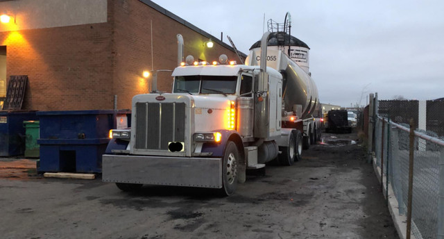 TRUCK FOR SALE in Cars & Trucks in Mississauga / Peel Region