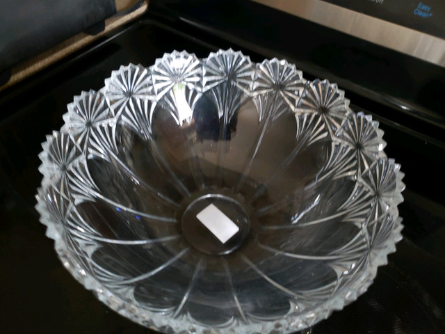 Mikasa crystal bowl new in box in Outdoor Décor in Oakville / Halton Region