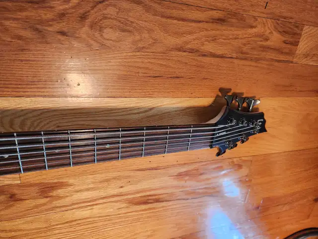 ESP LTD B-206SM 6 String Electric Bass! W/Gigbag! FREE SHIPPING! in Guitars in Calgary - Image 5