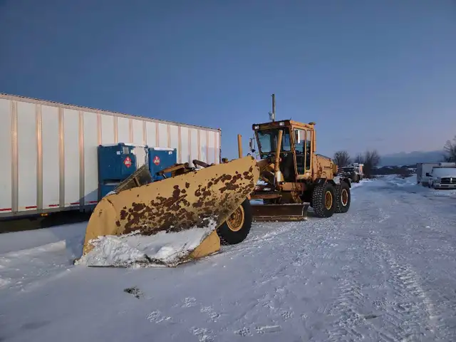 Champion 730 series III Grader in Heavy Equipment in Peterborough - Image 6