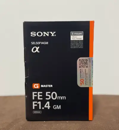 This one is used like new Condition 9.9/10, no scratch or damage at all, still under warranty, only...