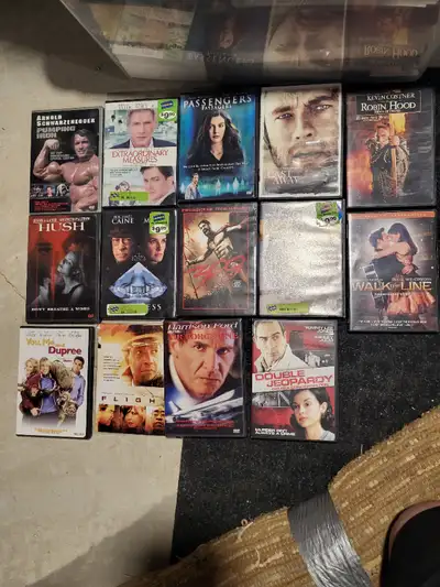 14 movies DVD movies $2,5 each