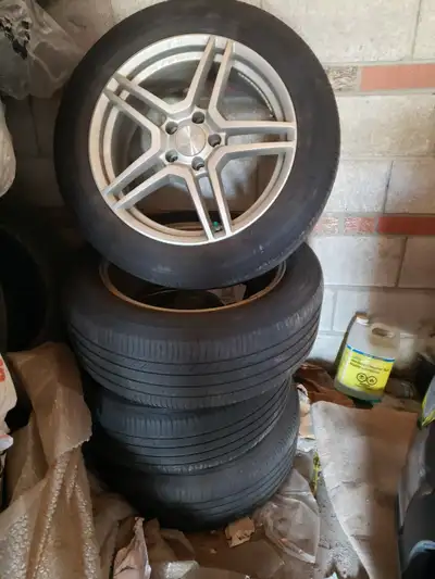Four 18" Alloy Rims ( RSSW) For Lexus Toyota 5 X 114.3 with tires Michelin 225/55/18 in good conditi...