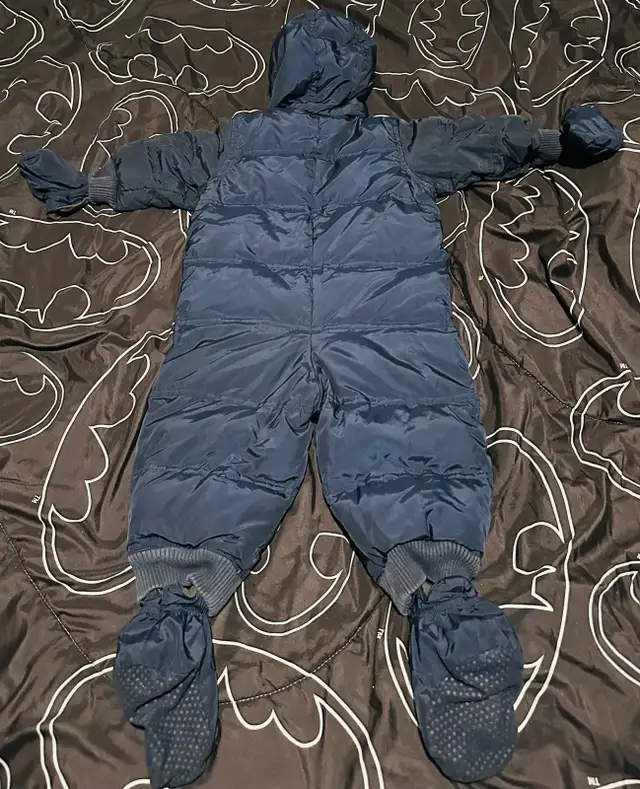BABY GAP WINTER SNOWSUIT (12-18MTHS) in Clothing - 12-18 Months in Regina - Image 6
