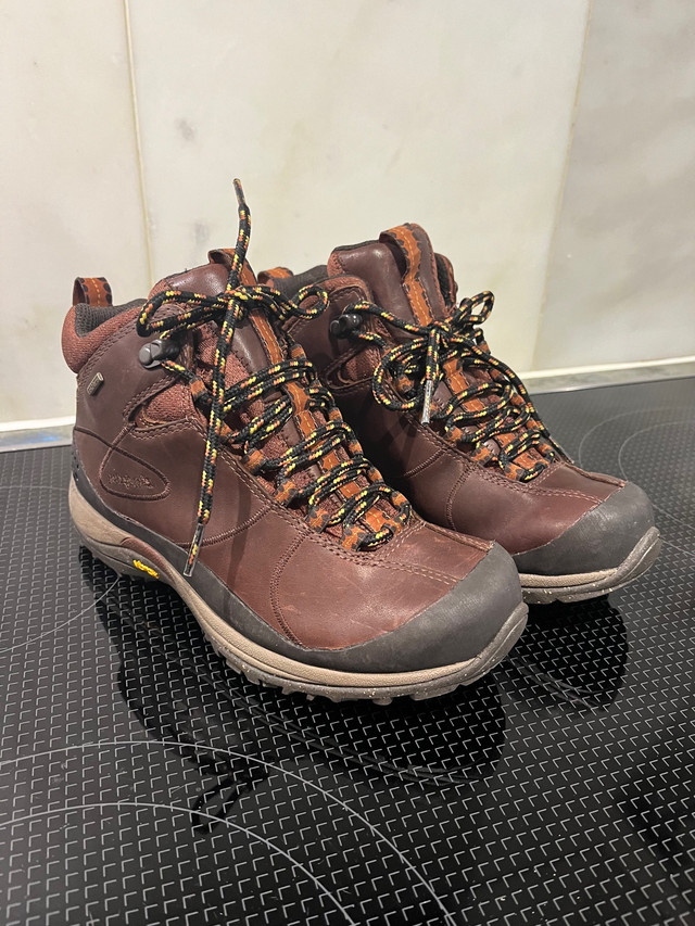 Bottes Patagonia Bly Mid GTX -taille 5 femmes  dans Femmes - Chaussures  à Ville de Montréal