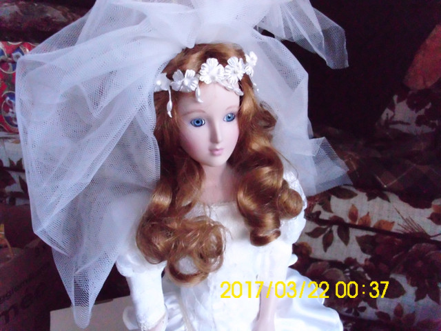collectable doll  brides of the world in Arts & Collectibles in Kawartha Lakes - Image 2