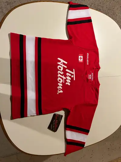 Tim Horton youth size med Jersey with cup sleeve/ 2 mini sticks, View more