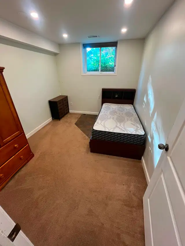 PRIVATE ROOM AVAILABLE IN BRAMPTON NEARBY DOWNTOWN BRAMPTON