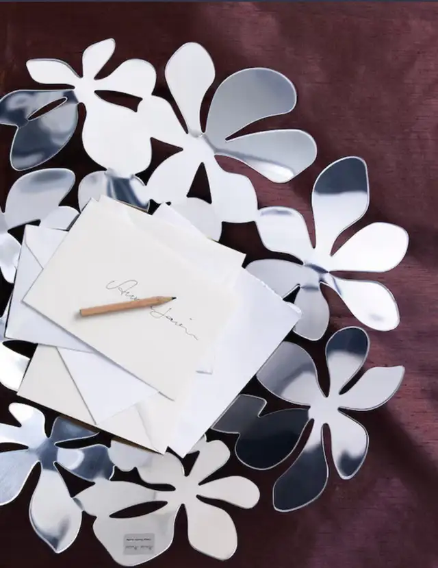 Ikea Centerpiece Decorative Bowl in Home Décor & Accents in Gatineau - Image 2