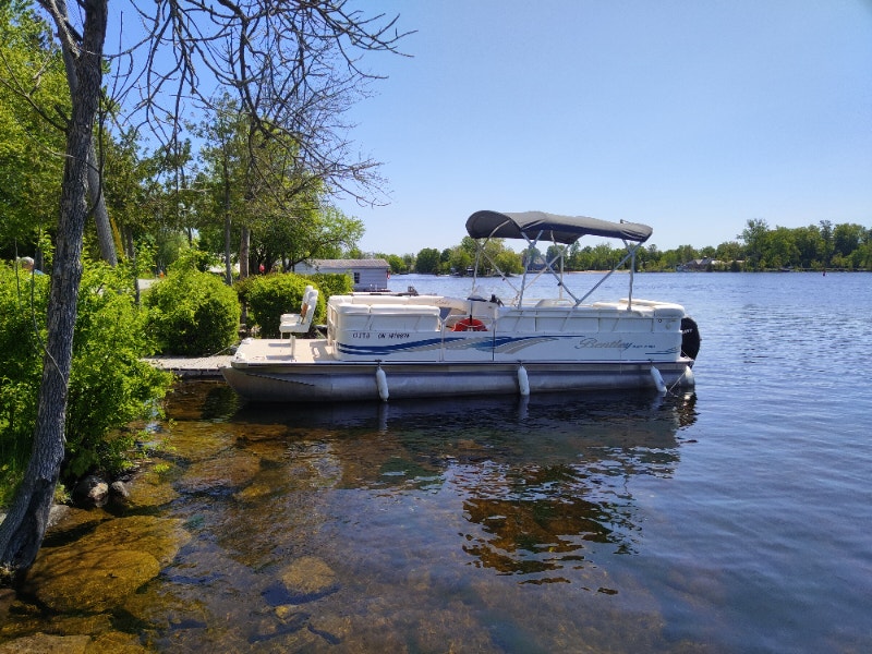 2008, 24 foot pontoon boat Powerboats & Motorboats Peterborough Kijiji