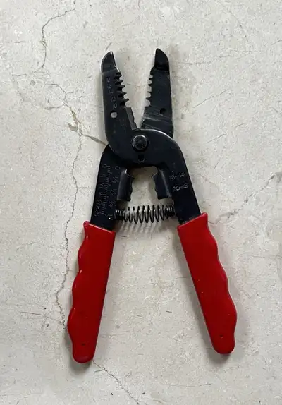 Electrician's special wire stripping pliers, View more