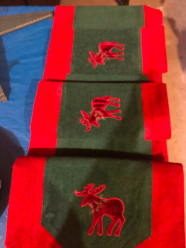 moose table runners in Holiday, Event & Seasonal in Cape Breton - Image 3