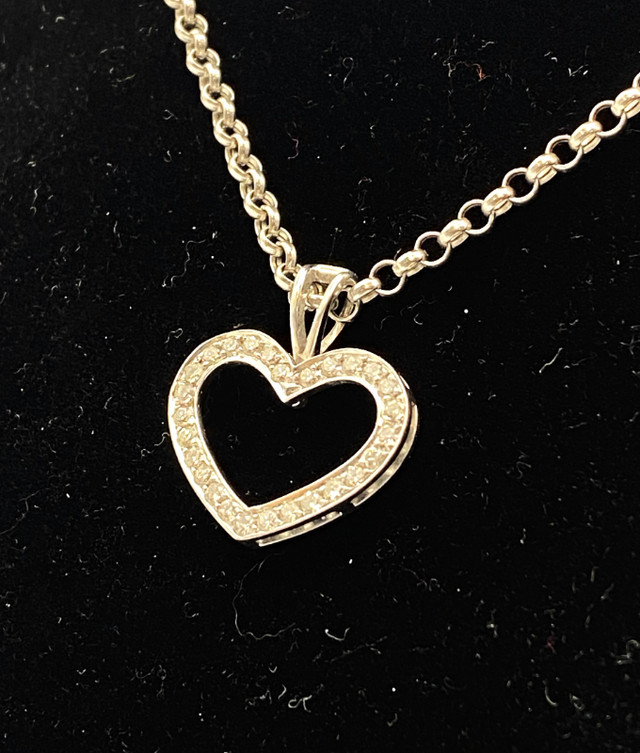 18K White Gold 2.70G 0.55ct. Diamond Heart Pendant $825 in Jewellery & Watches in Mississauga / Peel Region - Image 3