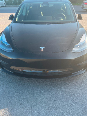 2022 Tesla Model 3 -