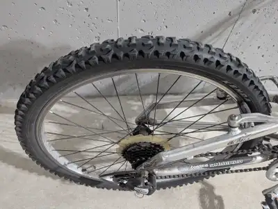 Infinity Quake 2.0 Bike, View more