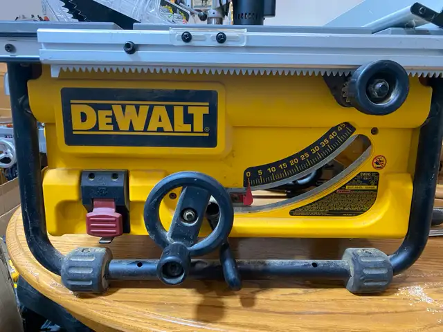 DeWalt D745 Compact Table Saw62863256874883121