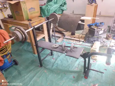 Weight bench and weights, View more