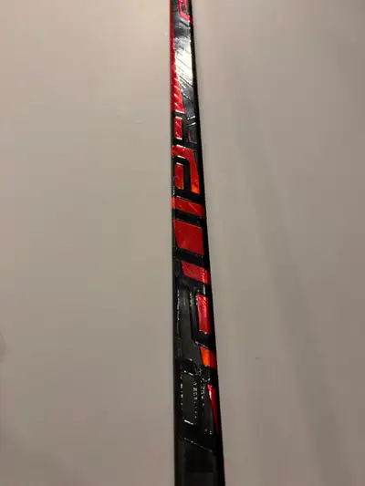 Bauer Pulse, Red, RH, P92, 87 Flex, Senior Hockey Stick, View more