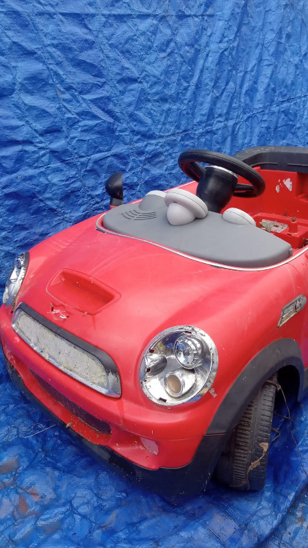 I deliver! Mini-cooper Red Toy Car) in Toys in St. Albert - Image 2
