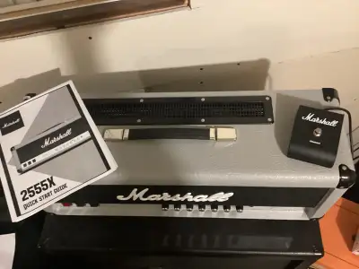 Marshall 2555X Silver Jubilee amp head near mint, View more