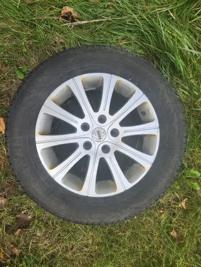 Winter tires on alloy rims, in good condition, only used one winter. 215/60R16, Nokian Hakkapelitta...