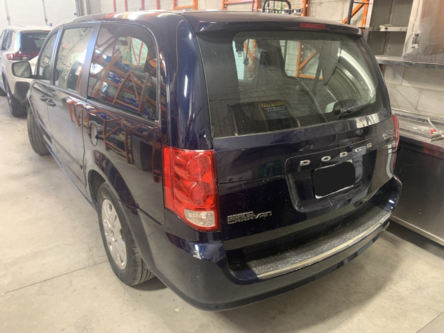 2014 Dodge Caravan for Sale in Cars & Trucks in Markham / York Region - Image 4