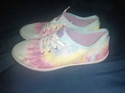 Brand new size 9. Pick up only in new Glasgow no holds.