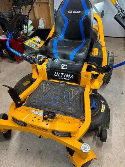 Cub Cadet ZT1 42E Electric Zero-Turn – Low Hours – No Gas, View more