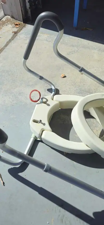 Toilet Riser w handles, View more