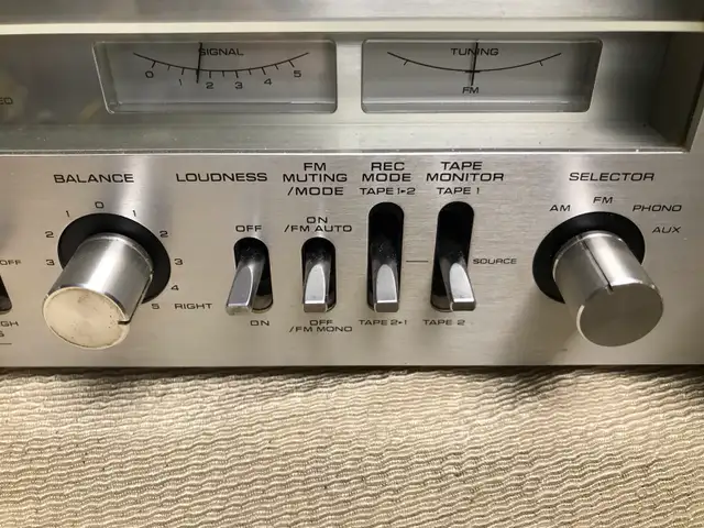 Vintage Technics SA-500 stereo receiver in Stereo Systems & Home Theatre in Oakville / Halton Region - Image 7