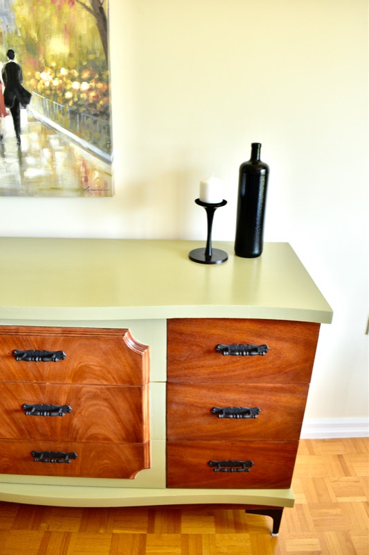 Magnifique meuble à 9 tiroirs/buffet vintage vers 1955 en chêne