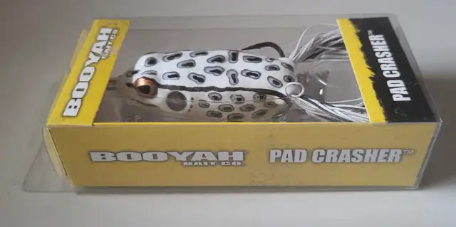 Brand New BOOYAH Pad Crasher Albino Frog Fishing Lure63234911691779121
