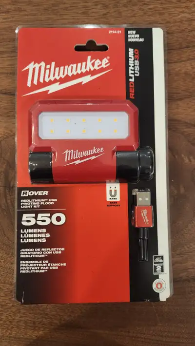 Milwaukee 550 Lumens Rover USB Pivoting Flood Light (New), View more