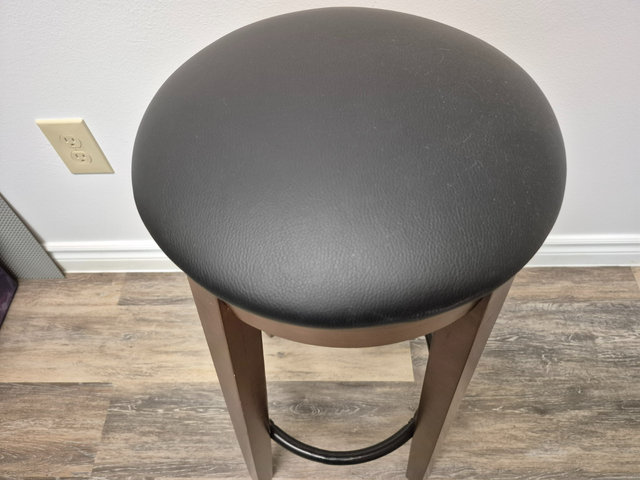 Wooden Bar Stool, for counter height table, not used. in Dining Tables & Sets in Ottawa - Image 3