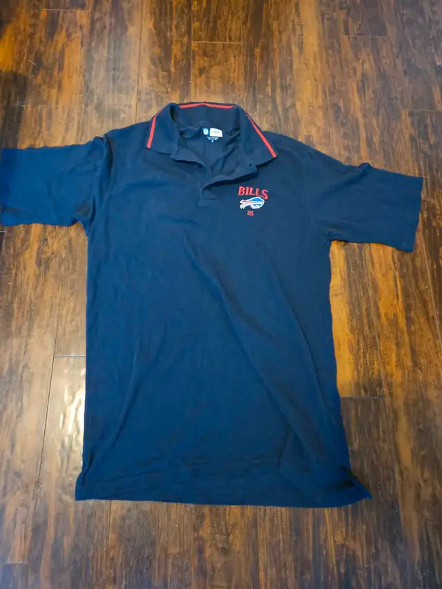 Vintage Buffalo Shirt Men Medium Blue Short Sleeve in Men's in Hamilton - Image 2