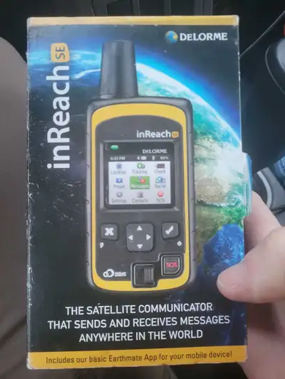 InReach SE. Small crack on screen. Everything works without issue. Currently hooked up to my Garmin...