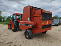 Case 8465 Baler