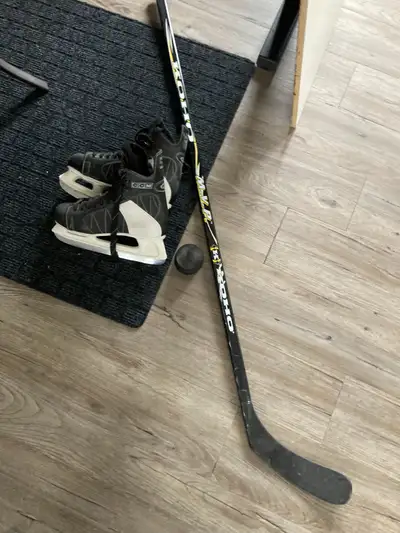 Selling Mens used size 10 CCM Intruder 55 skates incl hockey sti, View more