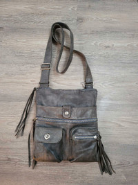 ROOTS Leather Bag (Barrhaven Pick Up)