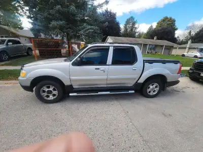 2005 FORD SPORT TRAC THE TRUCK IS IN GREAT CONDITION FOR ITS AGE. *RUNS GREAT* *DRIVES GREAT* PLEASE...