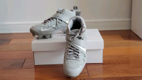 Nike youth baseball cleats shoes size 7.5