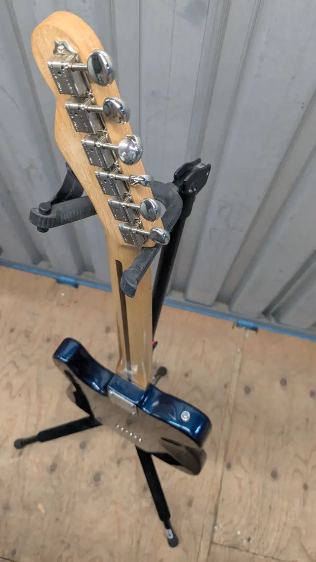 Guitare modèle télécaster in Guitars in West Island - Image 5